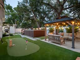 Cockatoo Cabana